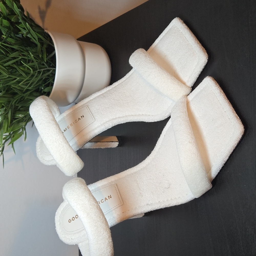 Good American White Terry Sandals